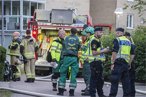 Trapphus rökfylldes vid brand – en gripen för mordbrand