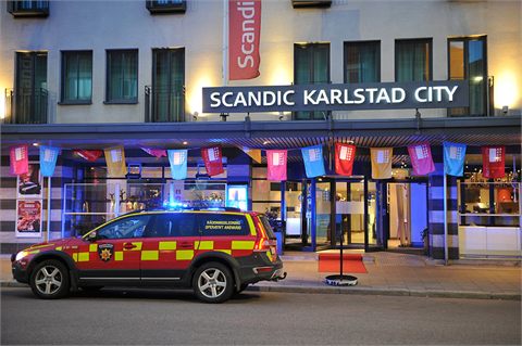 Rök från bil i garage orsakade larm