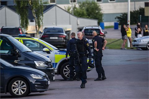 Efterlyst man gripen i Forshaga – ”Sa att han hade pistoler”