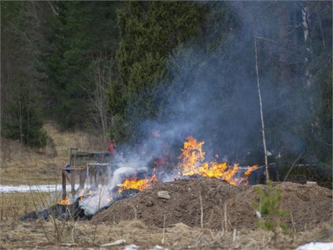 Larm om skogsbrand i Saxbo utanför Avesta