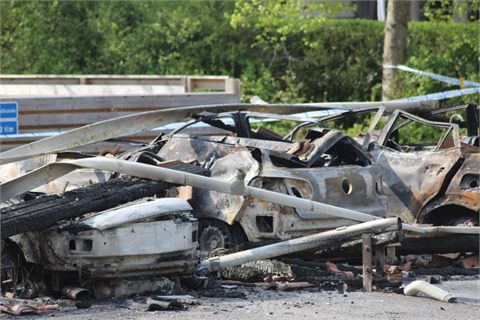 Brand i garagelänga i ett bostadsområde i Kävlinge