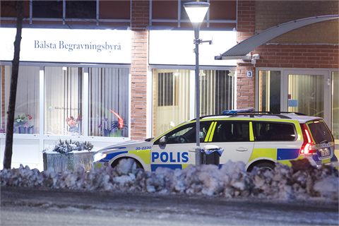 Tonårspojke rånad i Bålsta centrum