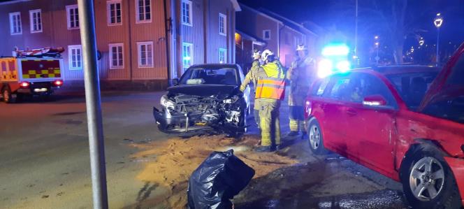Tv bilar i olycka i Arvika 