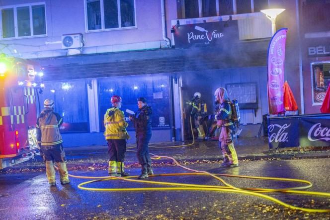 Kraftig rökutveckling efter brand i restaurangkök – stort pådrag i Avesta