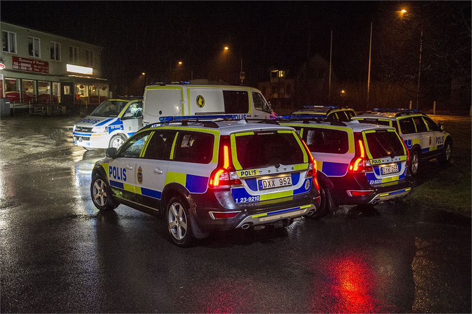 Stort pådrag i natt efter försvunnen 82-åring i Svartå