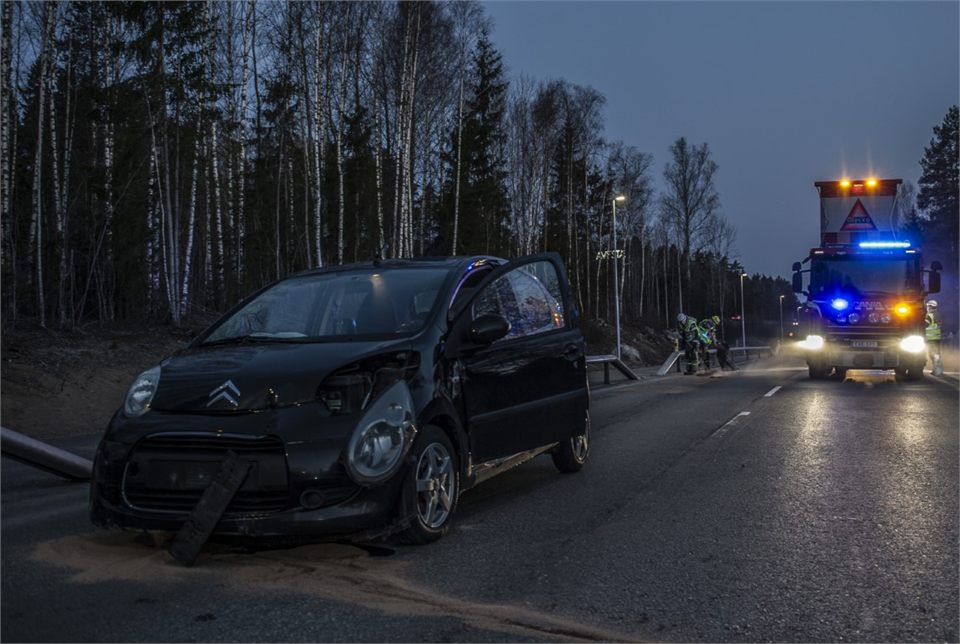 Misstänkt för rattfylleri efter singelolycka i Avesta