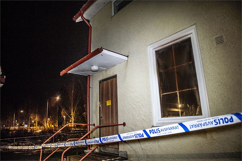 Kvinna gripen misstänkt för mordbrand
