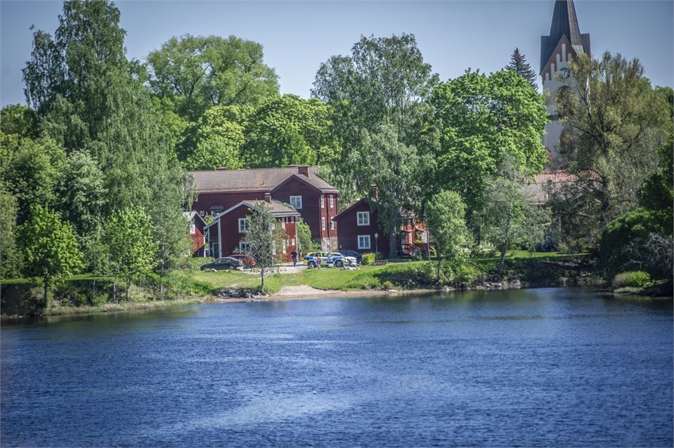 Polisen och räddningstjänst sökte efter person vid Dalälven