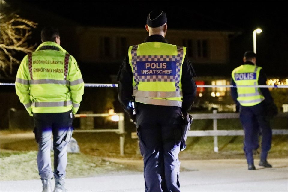 Polisen misstänker: Handgranaten har legat i trädgård sedan 2023