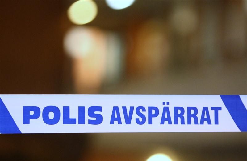 Kvinnan dog efter fall från 20 meter